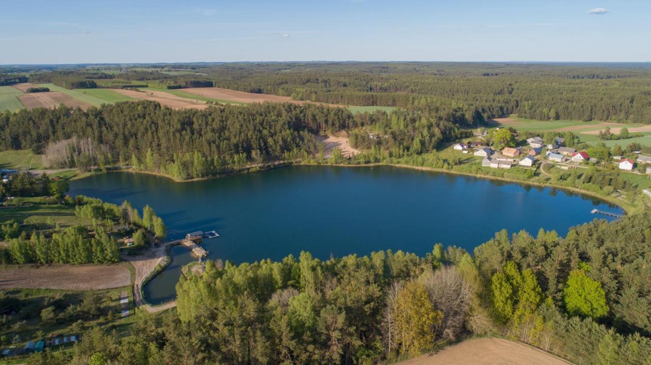 Gospodarstwo Agroturystyczne Nad Jeziorem Wsrod Lasow Lipnica  外观 照片