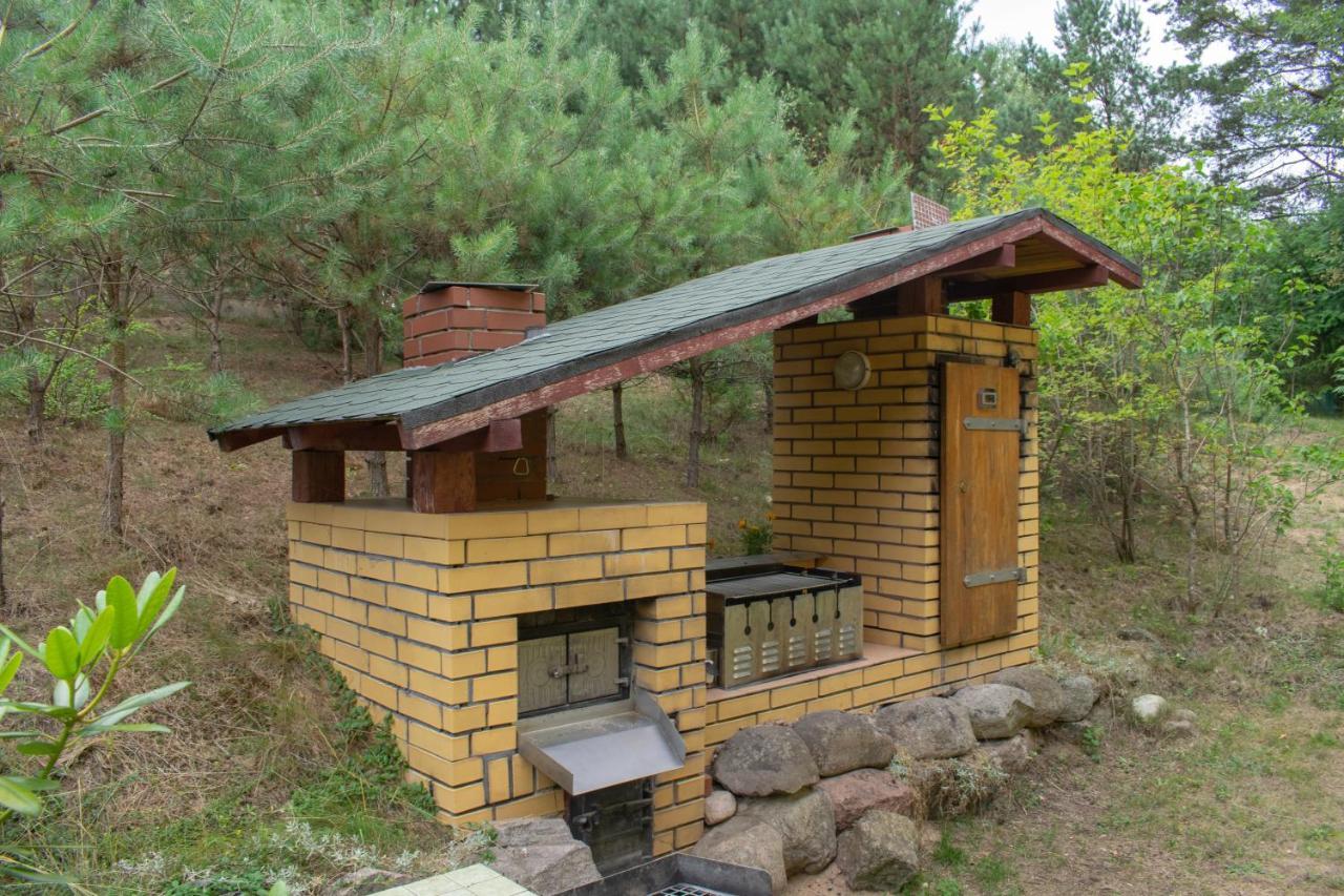 Gospodarstwo Agroturystyczne Nad Jeziorem Wsrod Lasow Lipnica  外观 照片