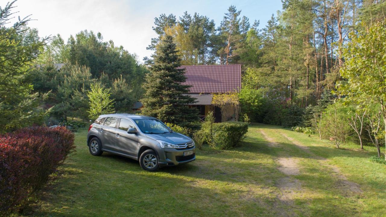 Gospodarstwo Agroturystyczne Nad Jeziorem Wsrod Lasow Lipnica  外观 照片